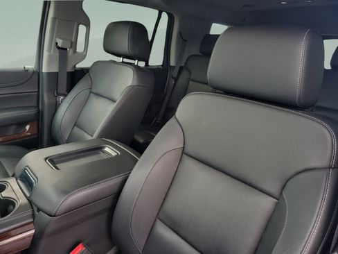 Used 2020 GMC Yukon SLT w/ Open Road Package RWD image 19
