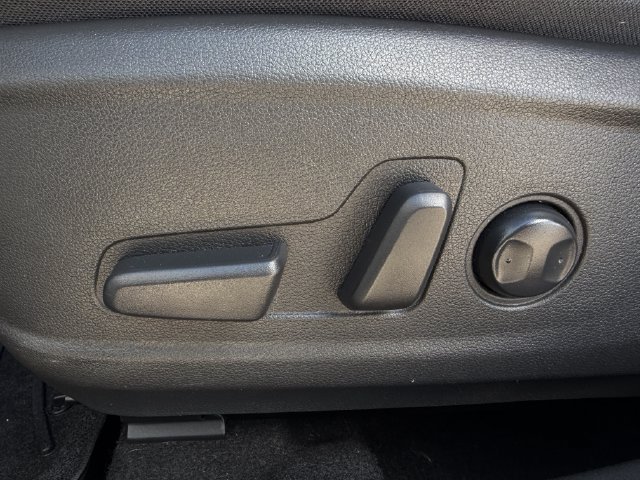 Used 2018 Hyundai Kona Limited FWD image 25