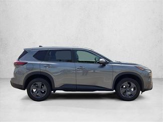 Used 2026 Nissan Rogue SV FWD video 4