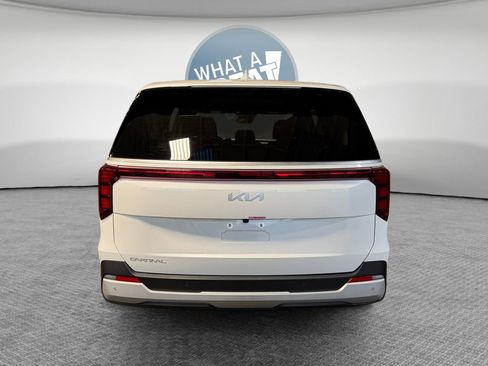 Certified 2026 Kia Carnival FWD image 5