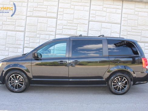 Used 2018 Dodge Grand Caravan GT image 9
