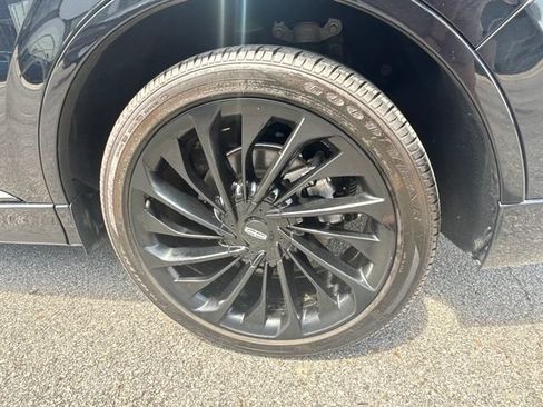 Used 2024 Lincoln Aviator Reserve w/ Equipment Group 201A AWD/4WD image 9