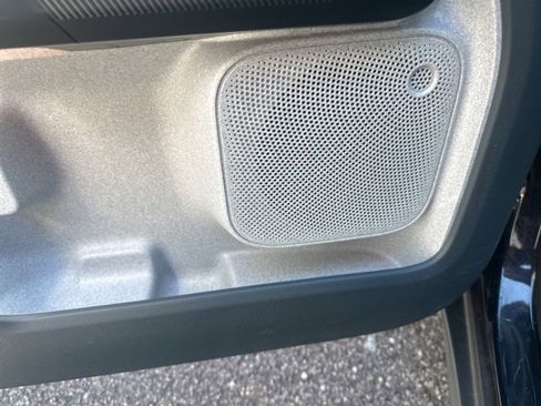 Used 2023 Ford Maverick XLT image 14