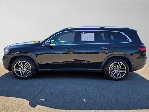 Used 2026 Mercedes-Benz GLS 450 4MATIC image 9
