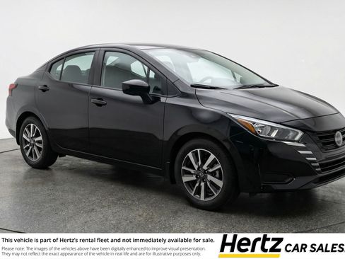 Used 2025 Nissan Versa SV image 1