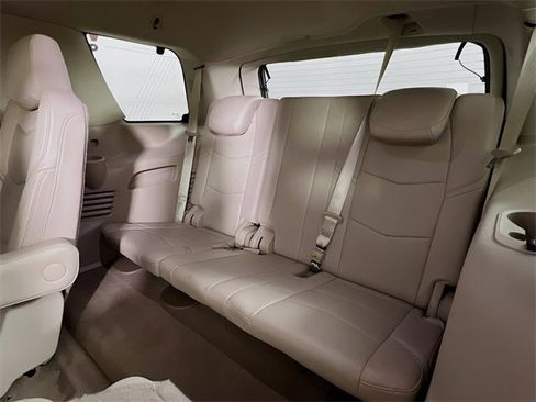 Used 2016 Cadillac Escalade Premium image 38