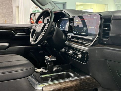 Certified 2023 GMC Sierra 1500 Elevation w/ Preferred Package AWD/4WD image 9