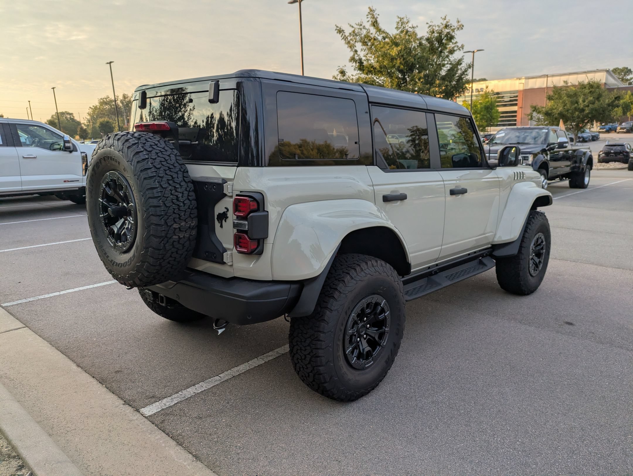 New 2026 Ford Bronco Raptor AWD/4WD image 4