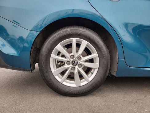 Used 2025 Toyota Camry LE image 4