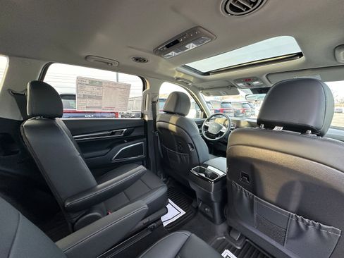 New 2025 Kia Telluride S image 18