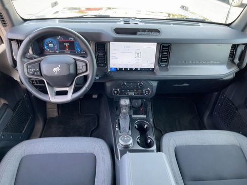 Used 2025 Ford Bronco Big Bend image 25