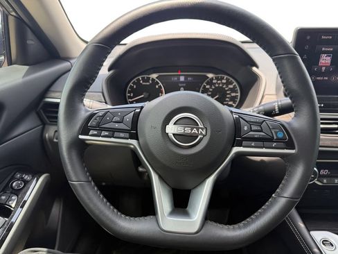 Used 2025 Nissan Altima 2.5 SL AWD/4WD image 13