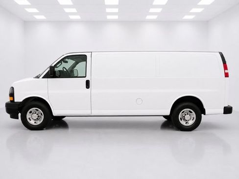 Used 2024 Chevrolet Express 2500 Extended w/ Driver Convenience Package RWD image 9