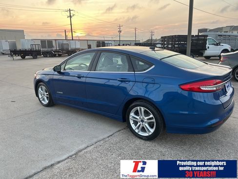 Used 2018 Ford Fusion S image 4