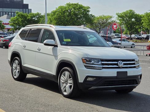 Used 2019 Volkswagen Atlas SE w/ Panoramic Sunroof Package AWD/4WD image 3