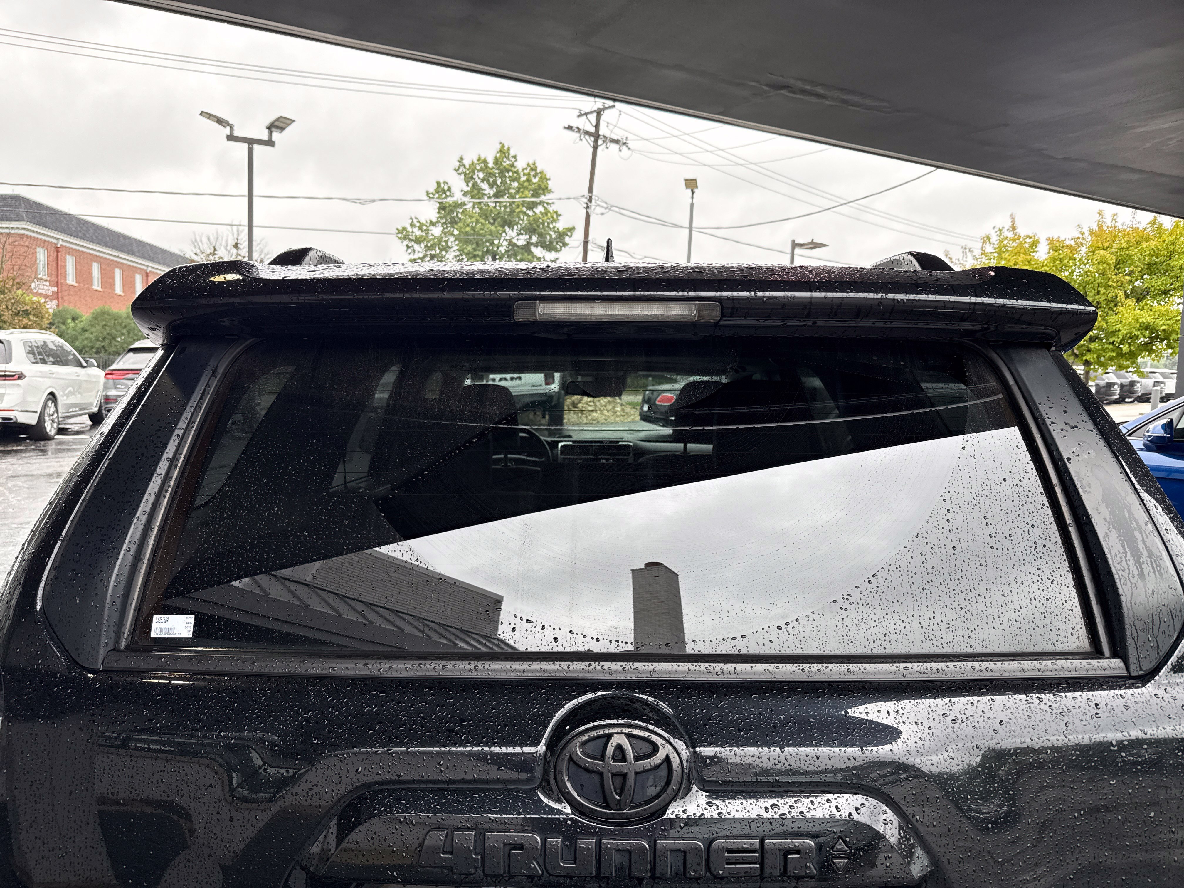 Used 2022 Toyota 4Runner SR5 Premium w/ Moonroof Package AWD/4WD image 4