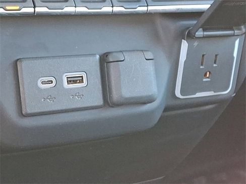 Used 2024 Chevrolet Silverado 1500 W/T w/ WT Value Package image 25