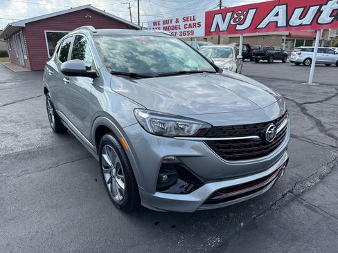 Used 2023 Buick Encore GX Select w/ Sport Touring Package FWD image 3