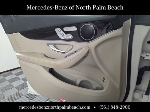 Certified 2022 Mercedes-Benz GLC 300 image 22