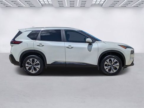 Used 2023 Nissan Rogue SV w/ SV Premium B Package FWD image 3