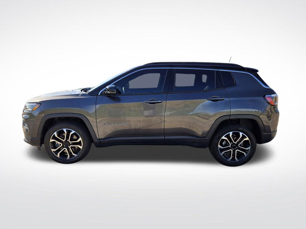 Used 2023 Jeep Compass Limited AWD/4WD image 7