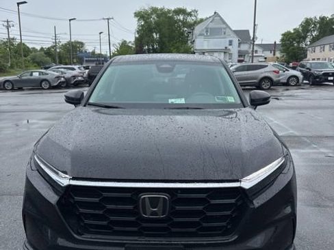 Used 2024 Honda CR-V LX image 1