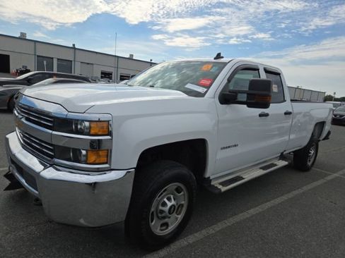 Used 2018 Chevrolet Silverado 2500 W/T w/ WT Convenience Package RWD image 3