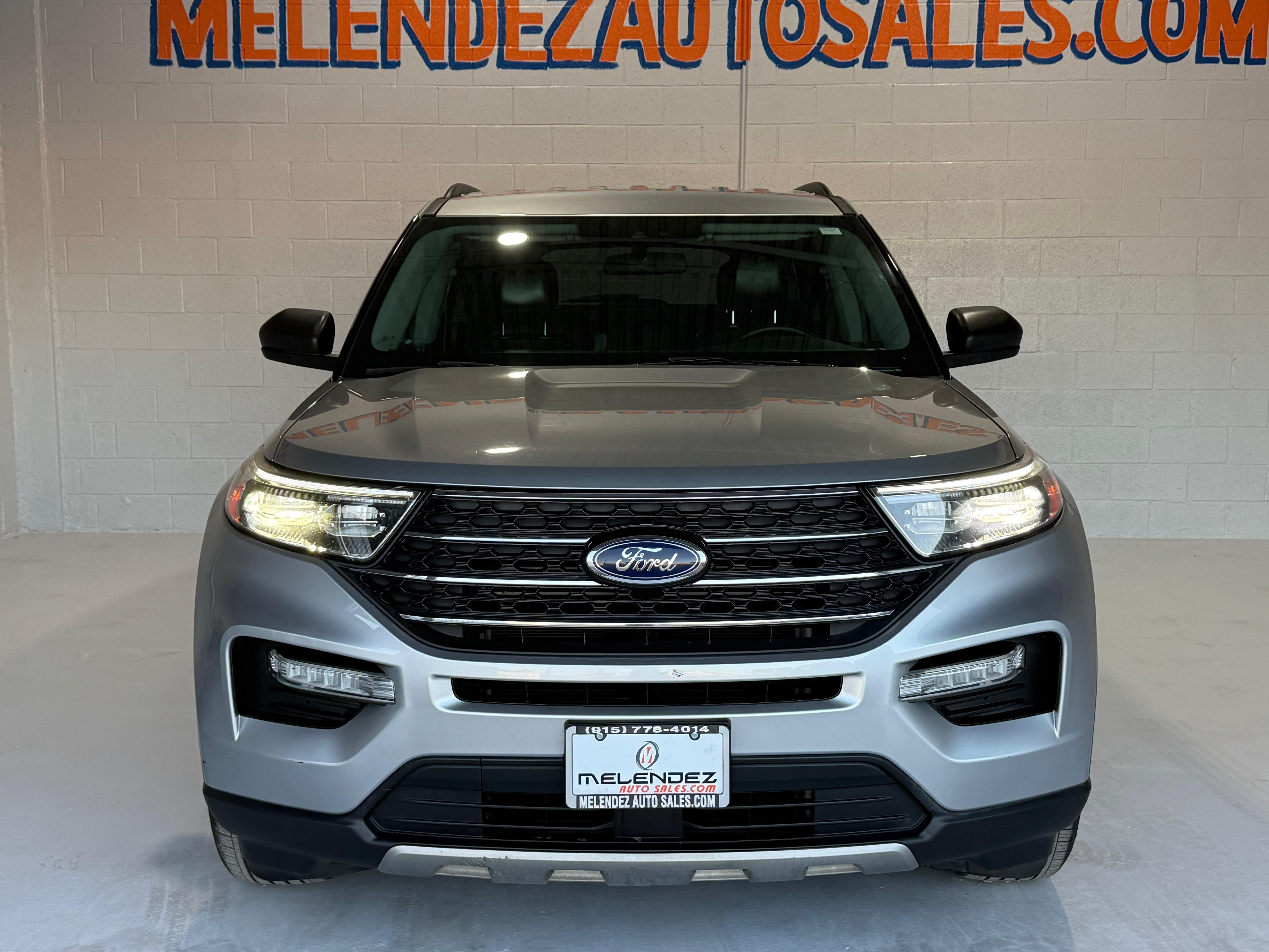 Used 2022 Ford Explorer XLT w/ Equipment Group 202A RWD image 8