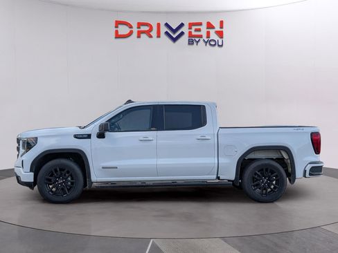 Used 2022 GMC Sierra 1500 Elevation image 2