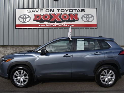 Certified 2025 Toyota Corolla Cross L image 4