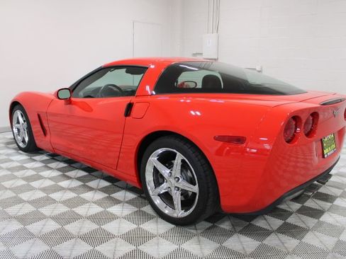 Used 2011 Chevrolet Corvette Coupe w/ 1LT RWD image 7