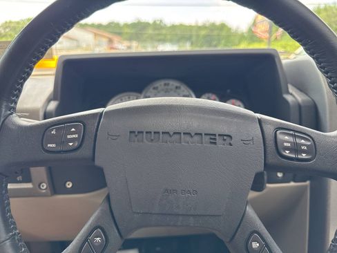 Used 2003 HUMMER H2 w/ Preferred Equipment Group AWD/4WD image 33