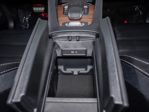 New 2026 Mercedes-Benz GLS 450 4MATIC image 24