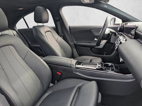 Certified 2025 Mercedes-Benz CLA 250 image 24