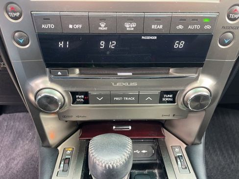 Used 2018 Lexus GX 460 image 24