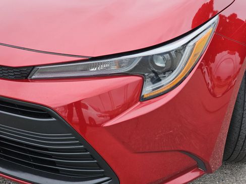 Used 2024 Toyota Corolla LE FWD image 30