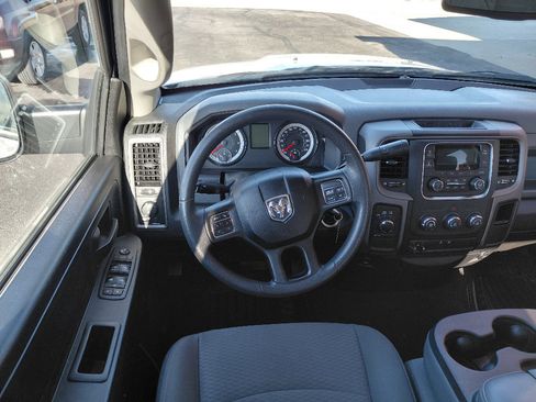 Used 2018 RAM 1500 Express image 12