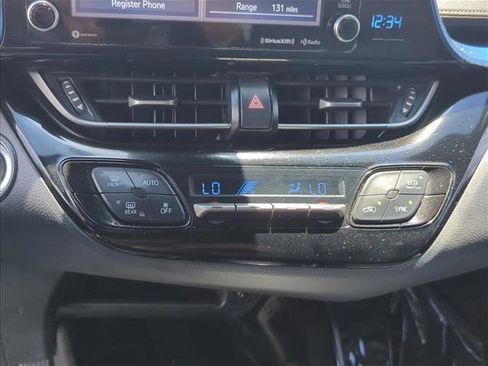 Used 2019 Toyota C-HR XLE FWD image 21
