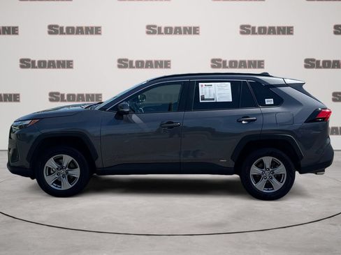 Used 2025 Toyota RAV4 XLE AWD/4WD image 2