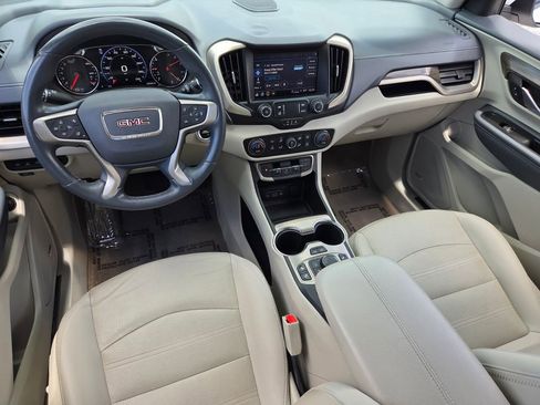 Used 2023 GMC Terrain Denali w/ Denali Premium Package AWD/4WD image 10
