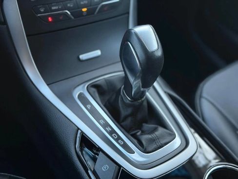 Used 2018 Ford Edge SEL w/ Equipment Group 201A image 18