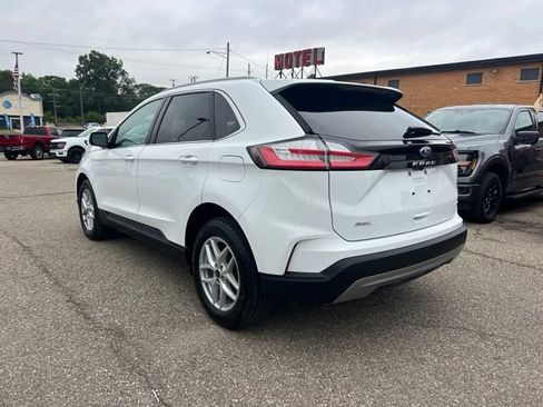 Certified 2024 Ford Edge SEL w/ Convenience Package AWD/4WD image 6