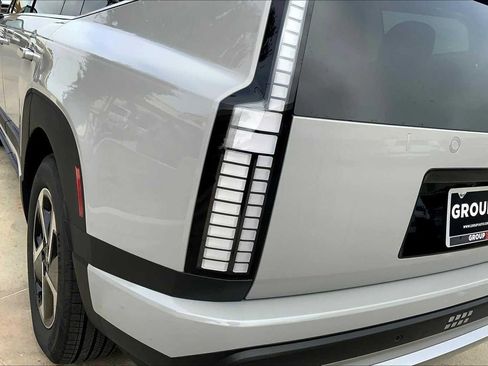 New 2026 Hyundai Ioniq 9 SE image 14