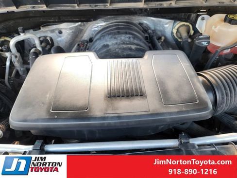 Used 2020 Chevrolet Silverado 1500 Custom Trail Boss w/ Custom Convenience Package AWD/4WD image 31