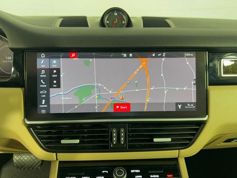 Used 2019 Porsche Cayenne AWD/4WD image 23