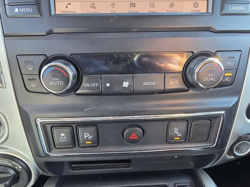 Used 2019 Nissan Titan SV w/ SV Convenience Package image 20