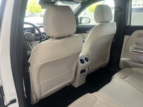 Certified 2025 Mercedes-Benz GLA 250 image 22