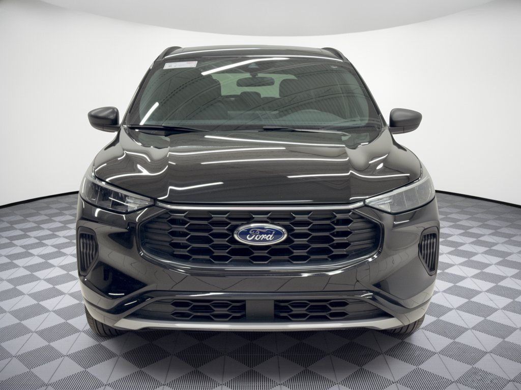Certified 2023 Ford Escape ST-Line w/ Tech Pack #1 AWD/4WD image 6