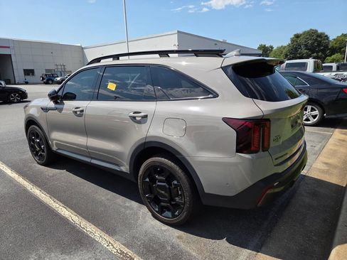Used 2025 Kia Sorento SX AWD/4WD image 8