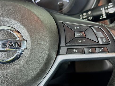 Used 2021 Nissan Kicks SV FWD image 14